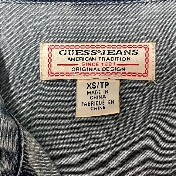 NWT Guess Distressed Denim Button Down Shirt Size XS - Picture 4 of 8